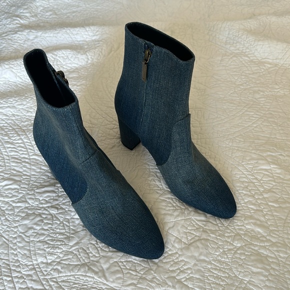 Saint Laurent Womens Lou Ankle Sock Boots. Denim - Picture 1 of 7